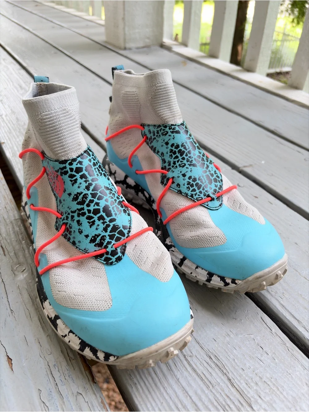 North Face Sihl Mid Waterproof Hiking Shoes Boots sz 8 Blue Mesh Animal Print